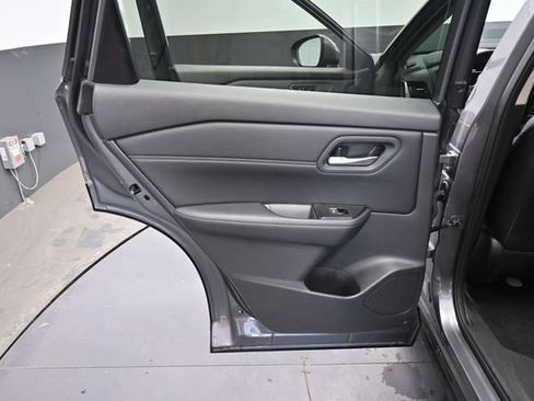 Used 2026 Nissan Rogue SL AWD/4WD image 34