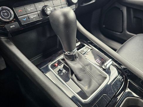 Certified 2025 Jeep Compass Limited AWD/4WD image 36