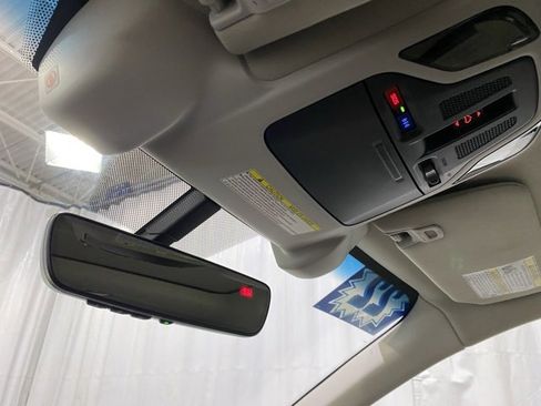 Used 2022 Subaru Outback Limited image 23