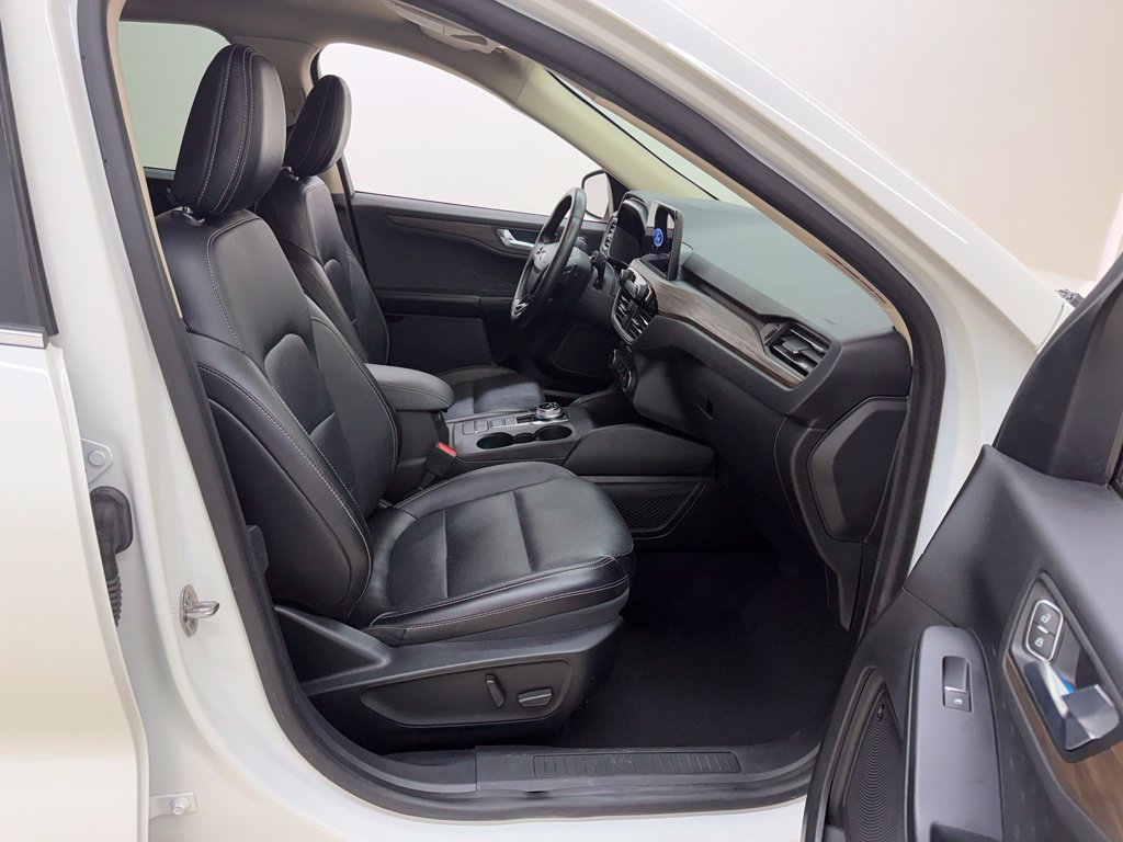 Used 2020 Ford Escape Titanium AWD/4WD image 9