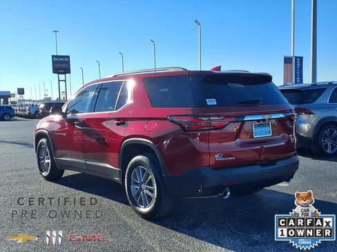 Certified 2023 Chevrolet Traverse LT image 2