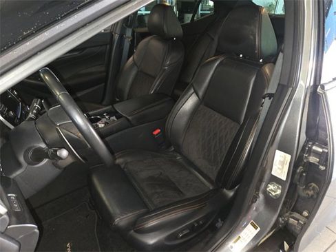 Used 2019 Nissan Maxima SR image 11