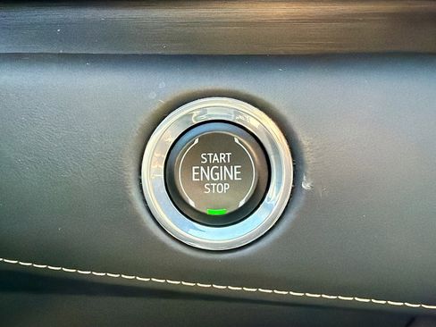 Used 2023 Cadillac Escalade Sport Platinum image 39