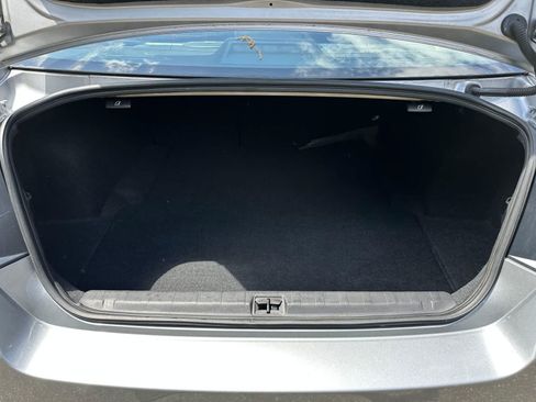 Used 2010 Subaru Legacy 2.5i Limited AWD/4WD image 30