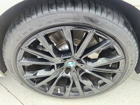 Used 2022 BMW 740i w/ M Sport Package image 62