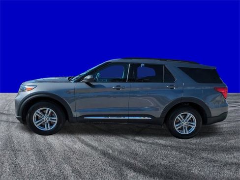 Certified 2022 Ford Explorer XLT image 7
