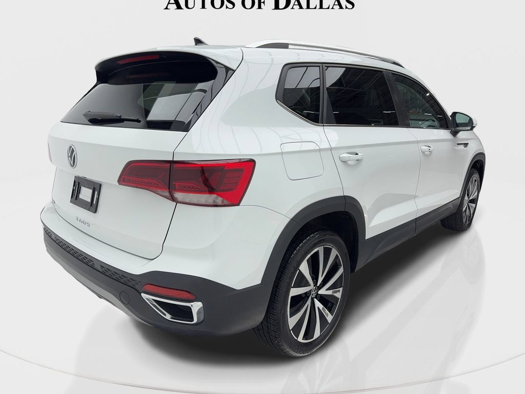 Used 2024 Volkswagen Taos SE FWD image 9