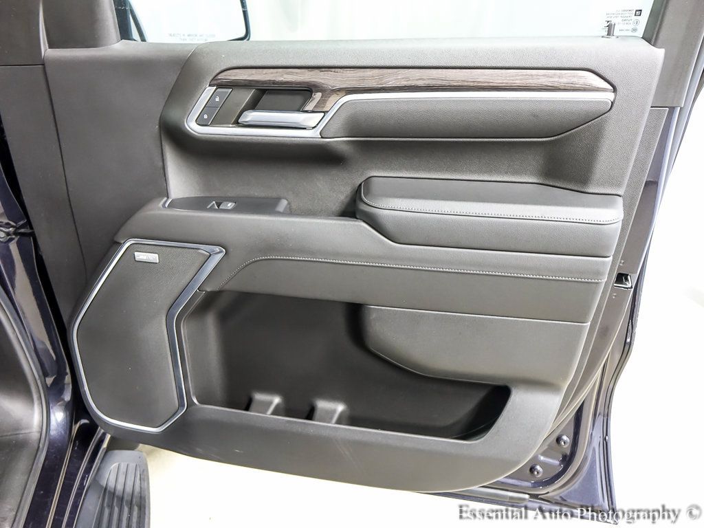 Used 2022 Chevrolet Silverado 1500 LTZ w/ Technology Package AWD/4WD image 23