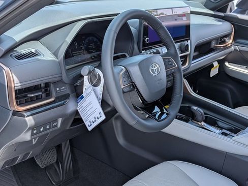 New 2026 Toyota Grand Highlander AWD Hybrid image 3
