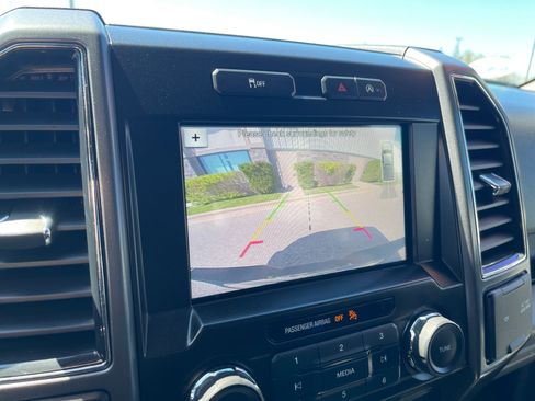 Used 2017 Ford F150 XLT w/ Equipment Group 302A Luxury AWD/4WD image 18