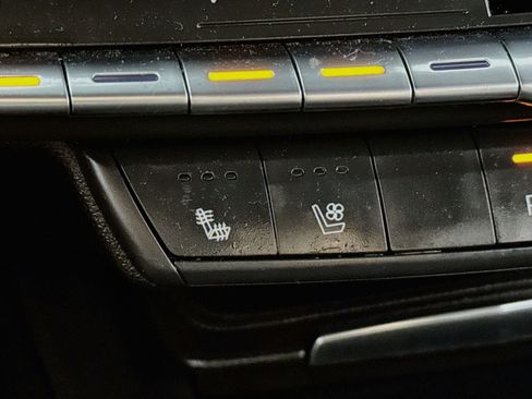 Used 2019 Cadillac XT4 Premium Luxury AWD/4WD image 5