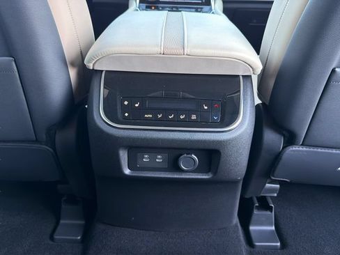 Used 2026 Nissan Armada Platinum AWD/4WD image 26