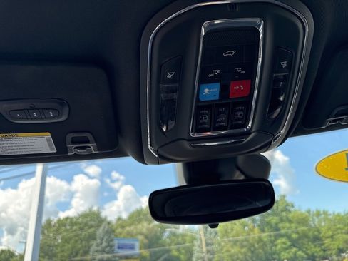 Used 2024 Jeep Grand Cherokee Limited 4xe image 22