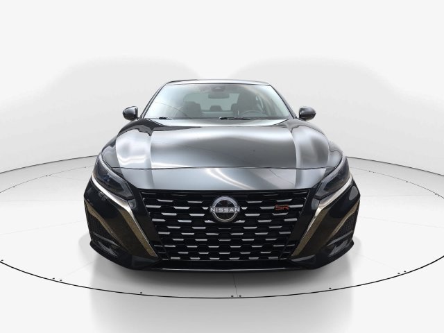 Used 2025 Nissan Altima 2.5 SR w/ SR Premium Package FWD image 12