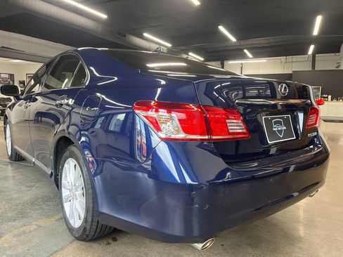 Used 2011 Lexus ES 350 FWD image 25