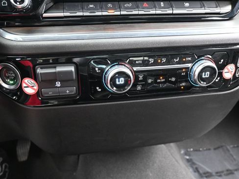 Used 2025 GMC Sierra 1500 SLT RWD image 23