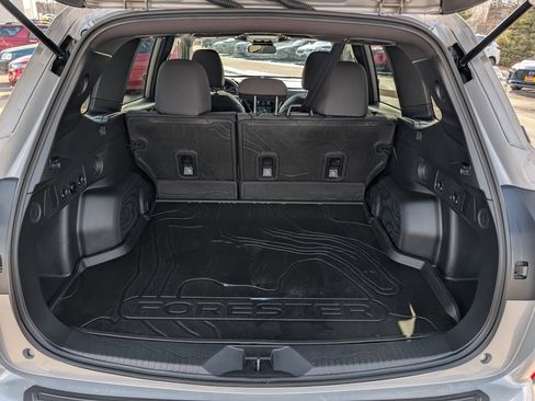 Used 2025 Subaru Forester Premium image 18