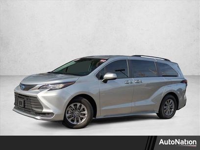 Used 2022 Toyota Sienna LE