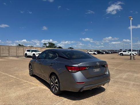 Used 2024 Nissan Sentra SV w/ SV Premium Package FWD image 14