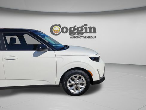 Used 2024 Kia Soul S FWD image 30