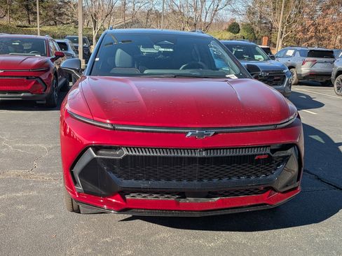 New 2026 Chevrolet Equinox EV RS image 2