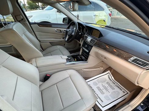 Used 2016 Mercedes-Benz E 350 4MATIC Sedan image 38