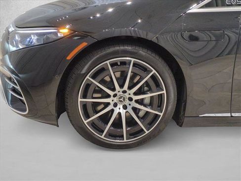 Certified 2023 Mercedes-Benz EQS 580 4MATIC Sedan image 26