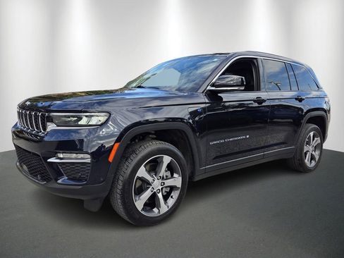 Used 2023 Jeep Grand Cherokee 4WD 4xe w/ Luxury Tech Group II image 3