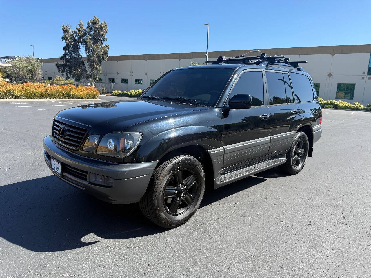 Used 2006 Lexus LX 470 4WD w/ Preferred Accessory Pkg image 4