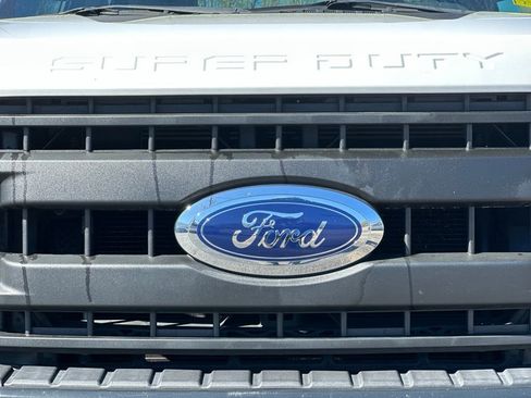 Used 2020 Ford F250 XL w/ Power Equipment Group image 22