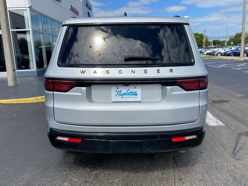 Used 2024 Jeep Wagoneer Series II image 8