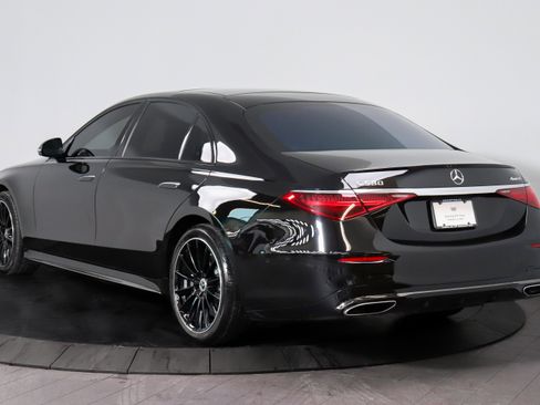Used 2023 Mercedes-Benz S 580 S 580 image 3