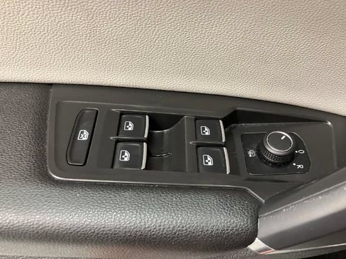 Used 2020 Volkswagen Tiguan SEL w/ 3rd Row Seat Package AWD/4WD image 25