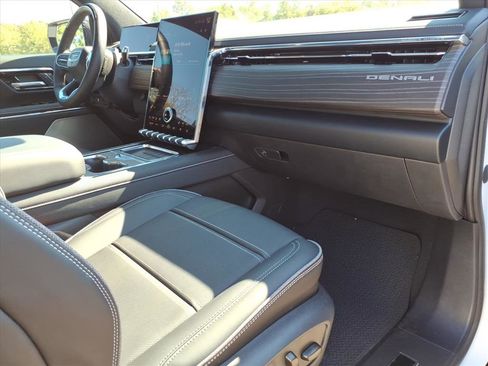 New 2025 GMC Sierra EV Denali image 10