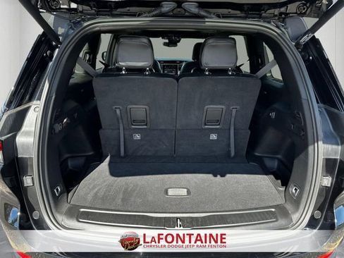 Used 2024 Jeep Grand Cherokee L Altitude AWD/4WD image 27