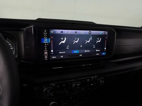 Used 2024 Jeep Wrangler High Altitude AWD/4WD image 14