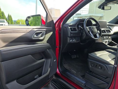 Used 2022 GMC Yukon XL SLT w/ SLT Luxury Package AWD/4WD image 21