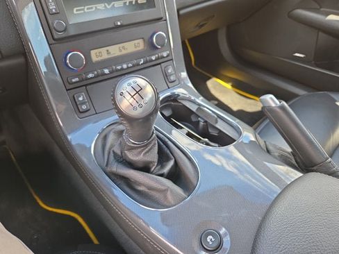 Used 2009 Chevrolet Corvette Z06 w/ Preferred Equipment Group RWD image 17