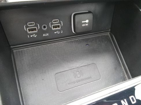 Used 2024 Jeep Grand Cherokee Limited w/ Luxury Tech Group II AWD/4WD image 21