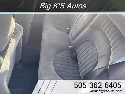 Used 2004 Pontiac Bonneville SE image 9