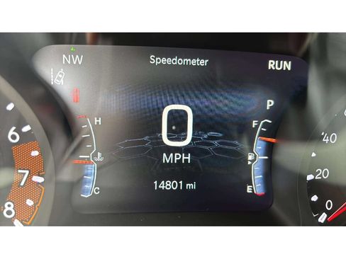 Used 2025 Jeep Compass Limited w/ Mopar Graphics Package AWD/4WD image 15