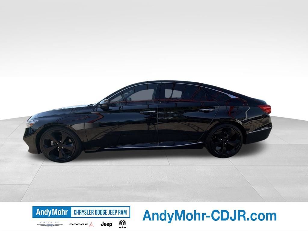 Used 2018 Honda Accord Touring image 4