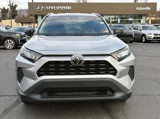Used 2021 Toyota RAV4 LE video 2