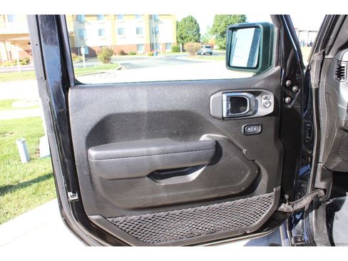 Used 2024 Jeep Wrangler Unlimited Rubicon 4xe w/ Technology Group image 16