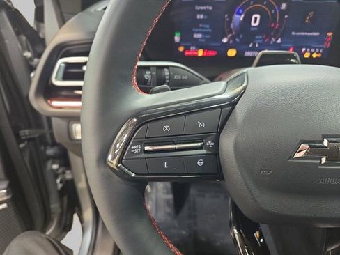 Used 2024 Chevrolet Traverse RS image 21