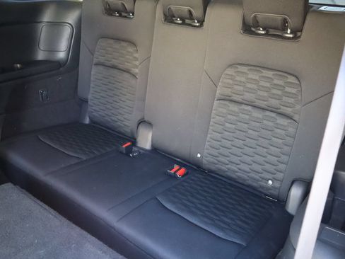 Used 2022 Nissan Pathfinder SV FWD image 6