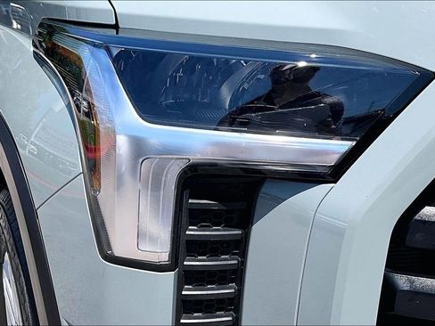 Used 2024 Toyota Tundra SR5 w/ SR5 Premium Package AWD/4WD image 34