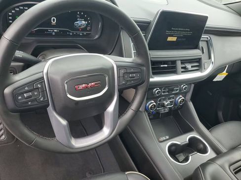 Certified 2023 GMC Yukon SLT w/ SLT Luxury Package AWD/4WD image 19