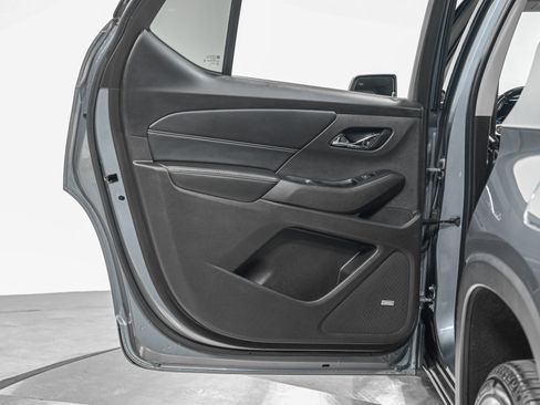 Used 2021 Chevrolet Traverse RS w/ LPO, Floor Liner Package image 25