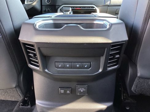 Used 2023 Toyota Tundra Platinum AWD/4WD image 17